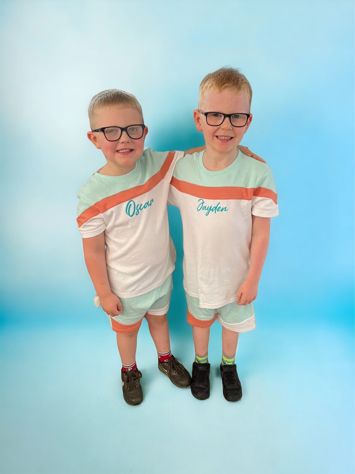colour block shorts and Tshirt sets - Lola’s gift shop <3colour block shorts and Tshirt setsLola’s gift shop <3