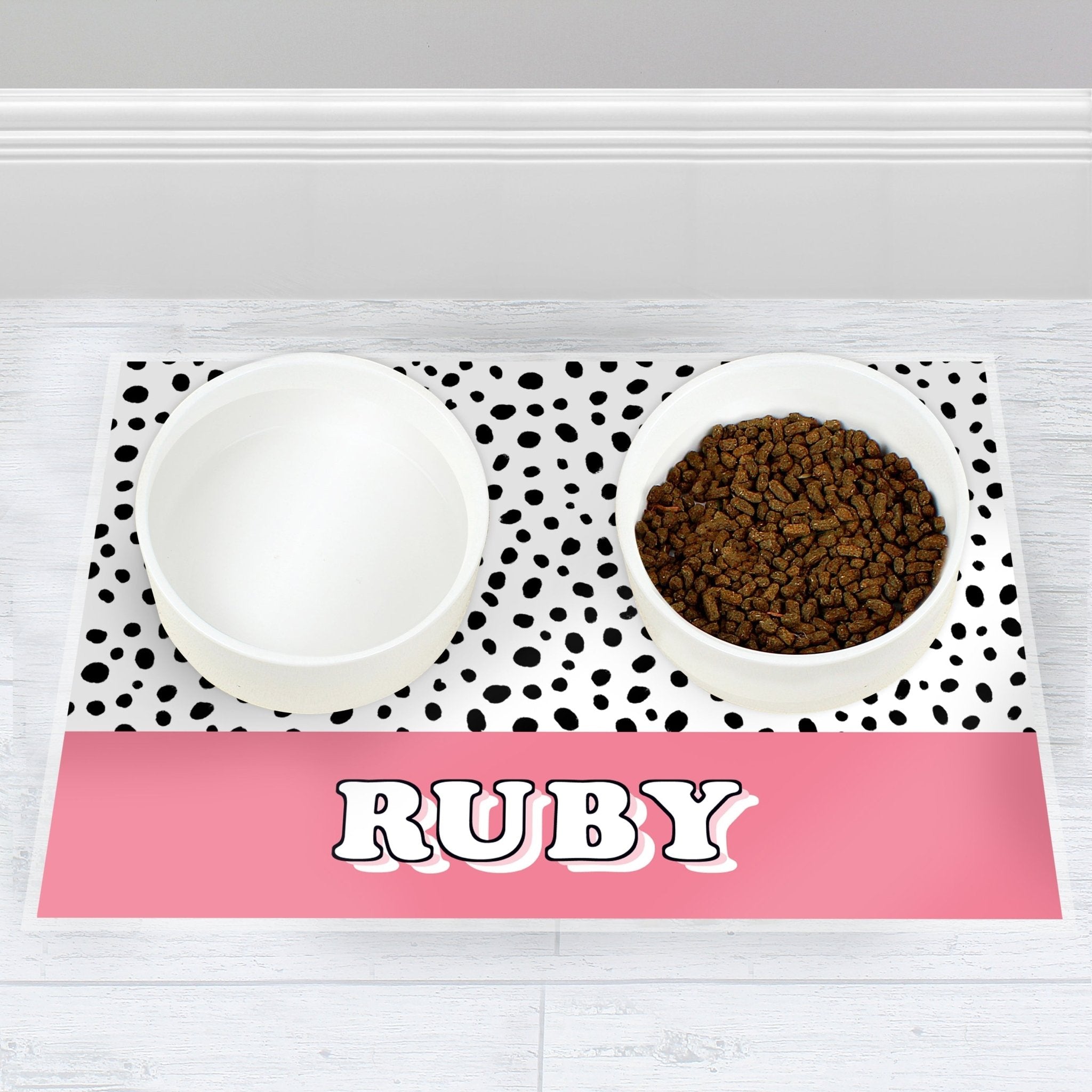 Personalised spotty blue/pink pet placemat - Lola’s gift shop <3Personalised spotty blue/pink pet placematLola’s gift shop <3