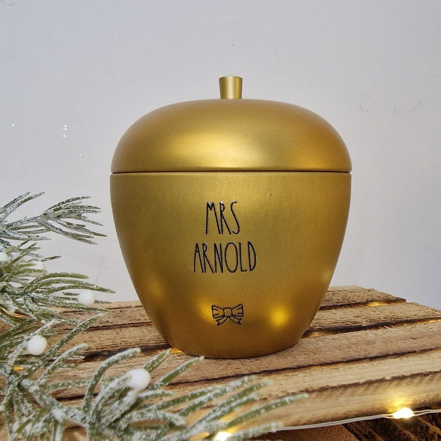 Apple and cinnamon personalised candles -simple