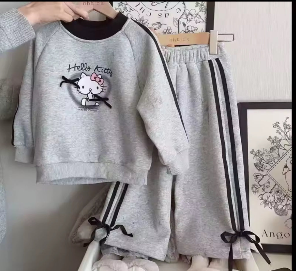 Kitty bow tracksuit