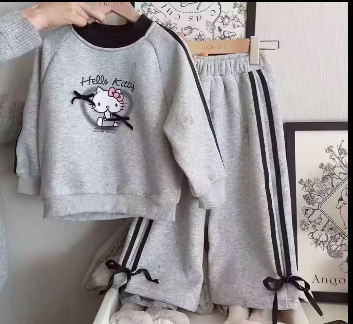 Kitty bow tracksuit