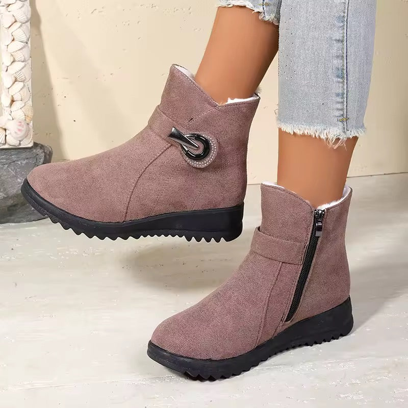 Women’s ankle boots with fur lining
