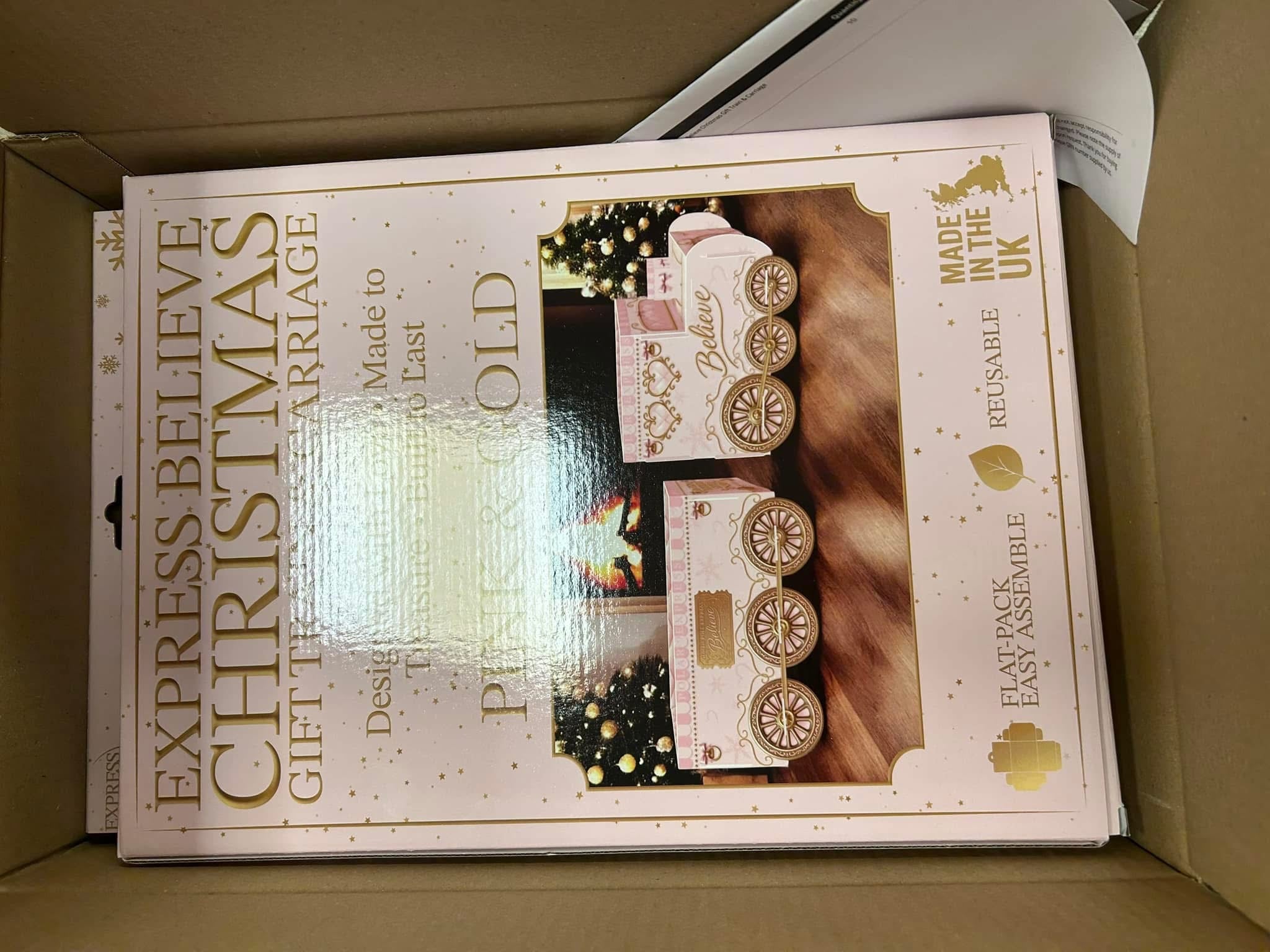 Under the tree Gift trains