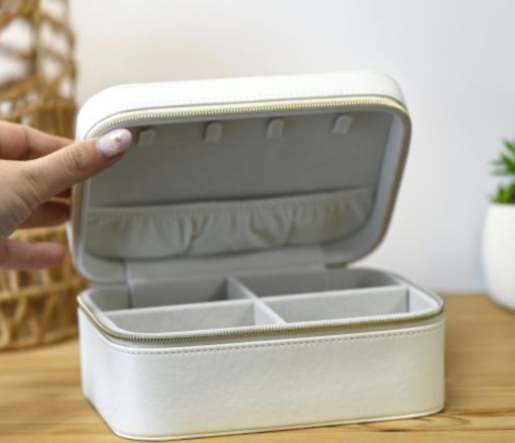 Personalised heart travel jewellery box