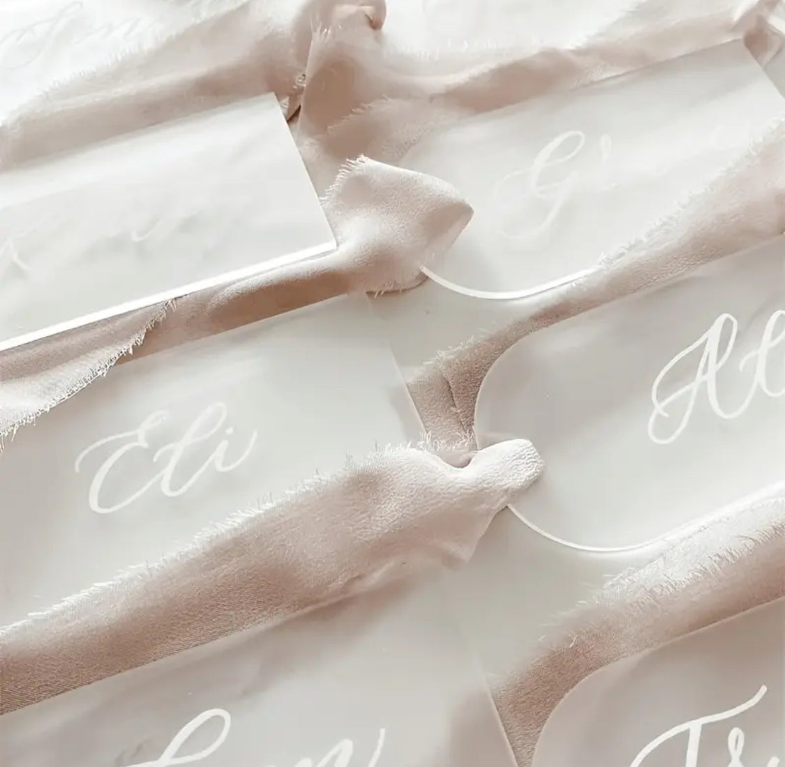 Personalised Frosted Gift Tag / Name Place – With or Without Ribbon