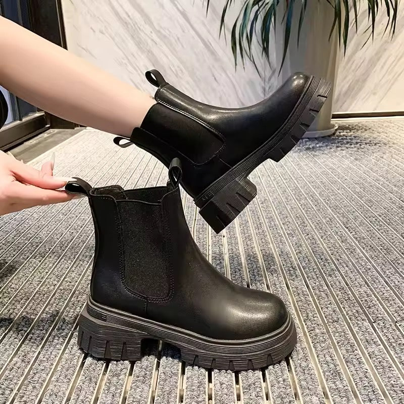 Chelsea low heeled motorcycle boots