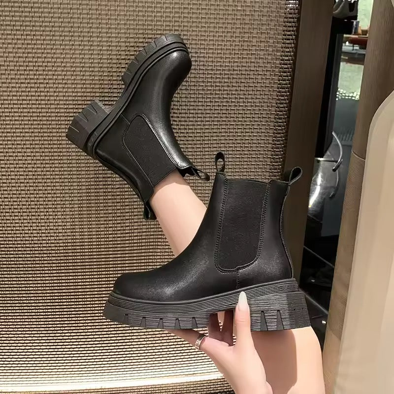 Chelsea low heeled motorcycle boots