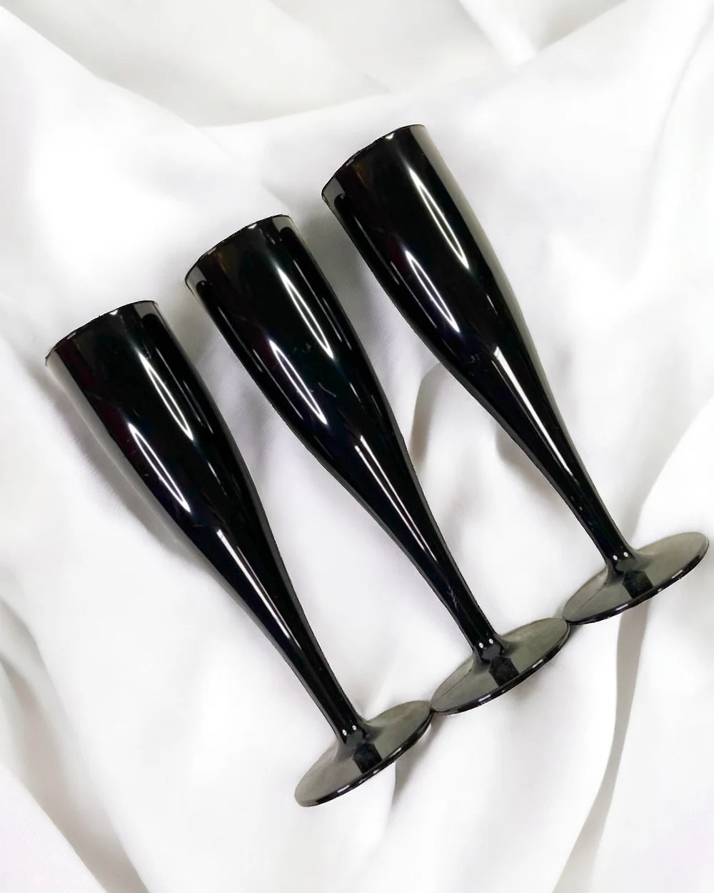 Personalised champagne flutes (plastic)