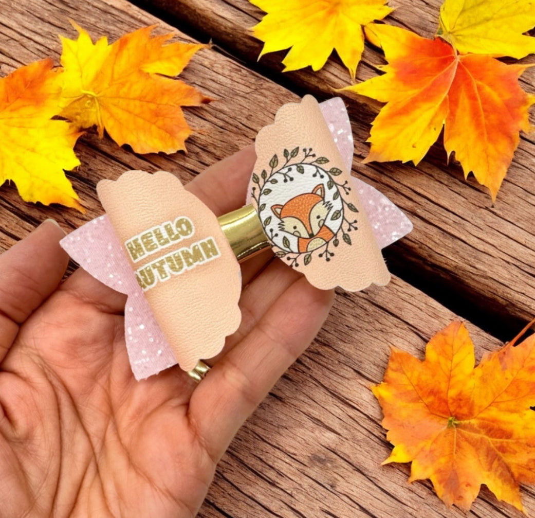 Hello autumn fox 3.5 leatherette hair bow