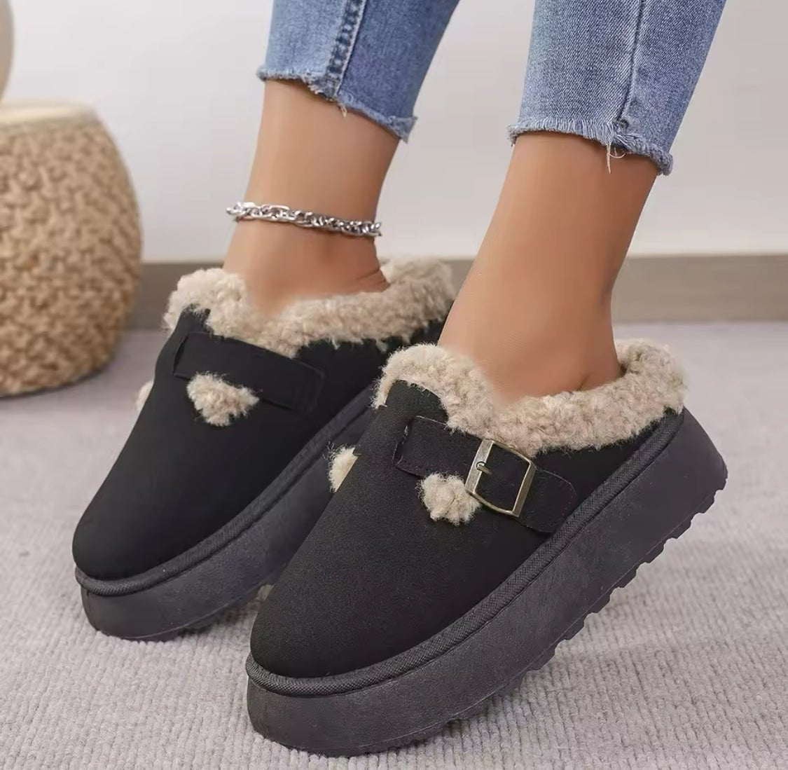 Platform buckle slippers - Lola’s gift shop <3Platform buckle slippersLola’s gift shop <3