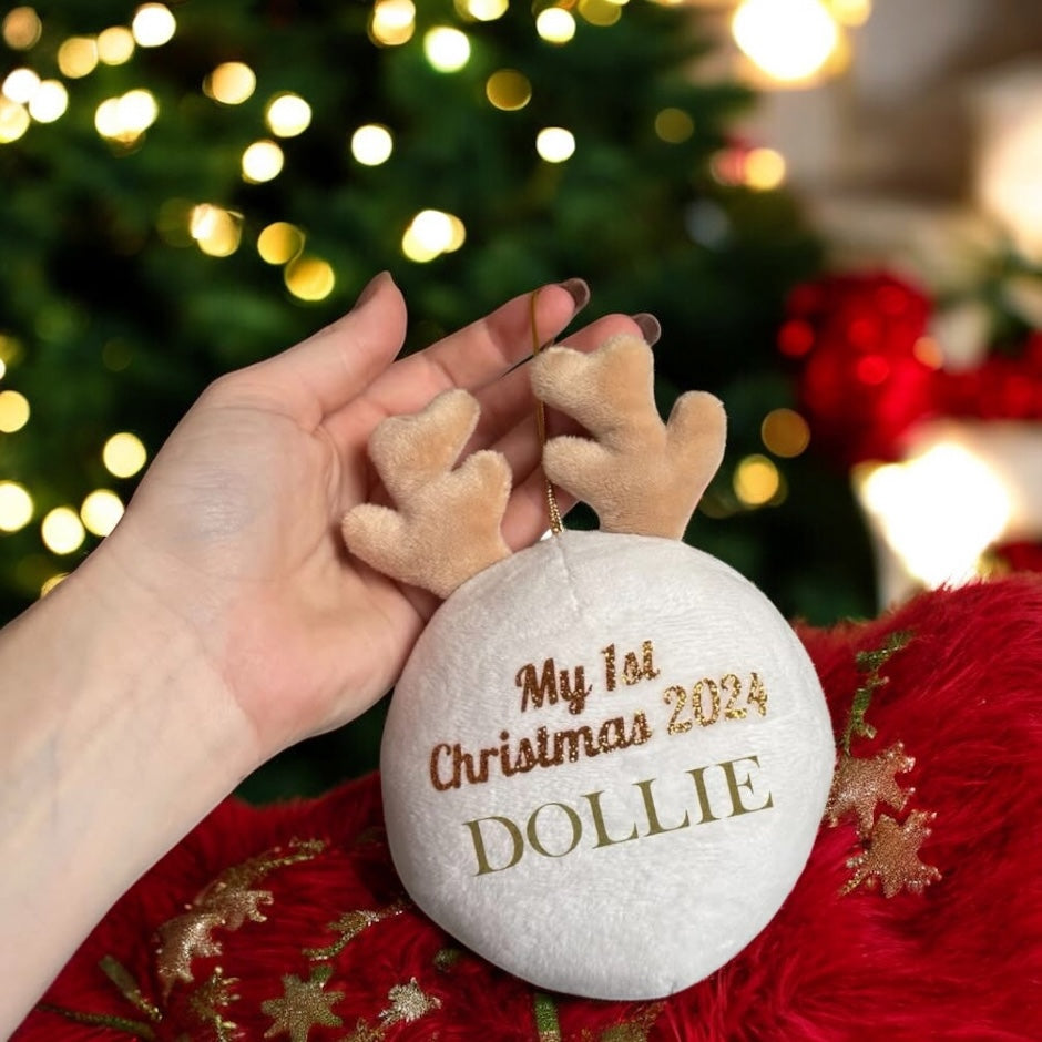Plush freestyle reindeer bauble